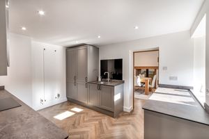 Photo 25- click for photo gallery